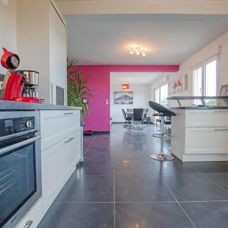Holiday home Saint-remy-sous-barbuise, 5 Pieces, 7 Personnes - Fr-1-543-247 *