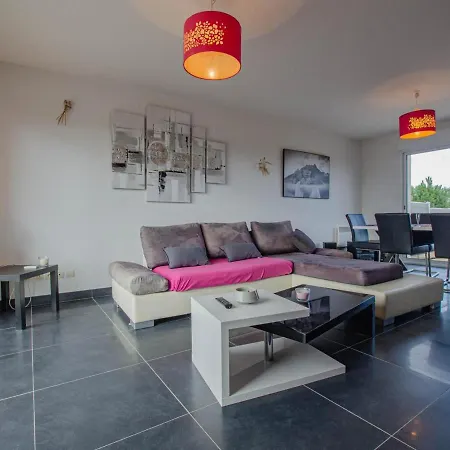 Saint-remy-sous-barbuise, 5 Pieces, 7 Personnes - Fr-1-543-247 Holiday home